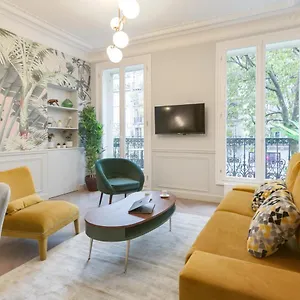  Apartment Stylish 2bd House In Central By Guestready